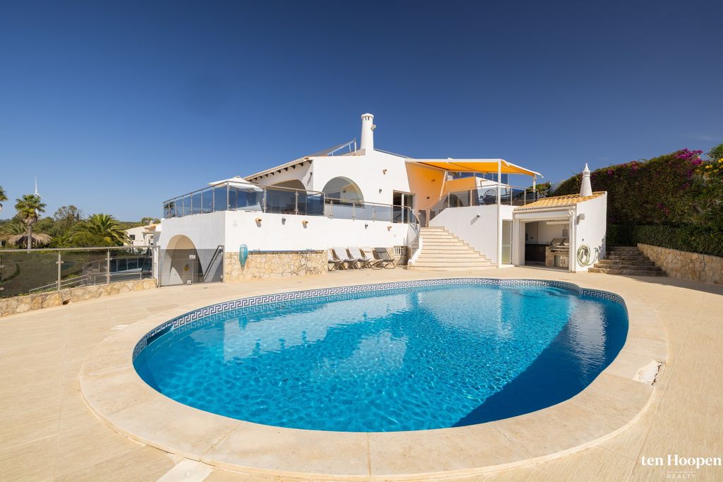 Property photo 1 of 30