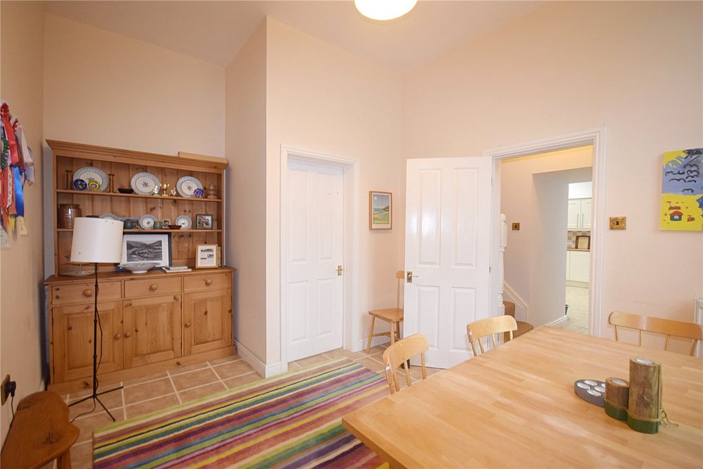 Property photo 3 of 22 Picture No. 04