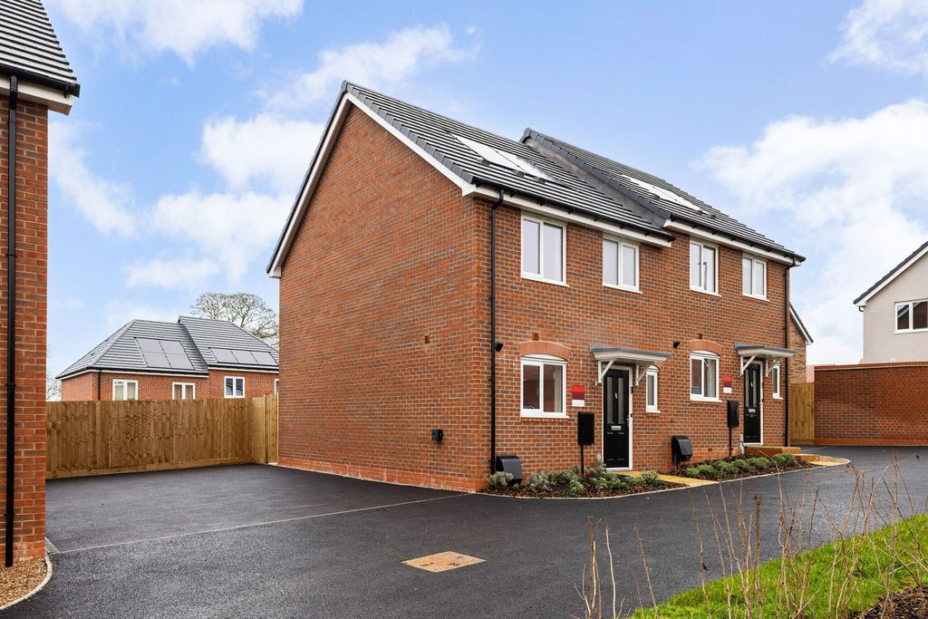 Property photo 2 of 9 Photo