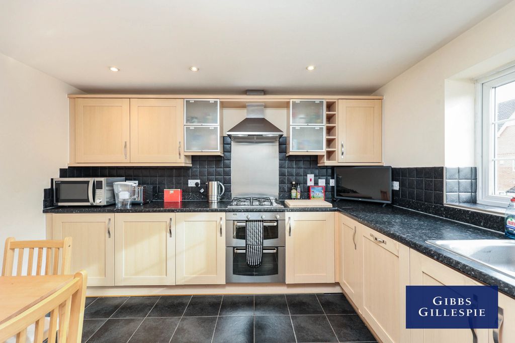 Property photo 2 of 9 2
