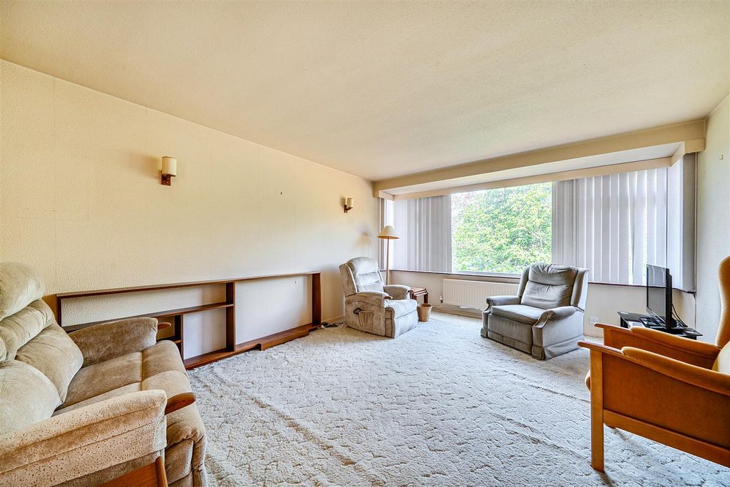 Property photo 2 of 18 Living Room