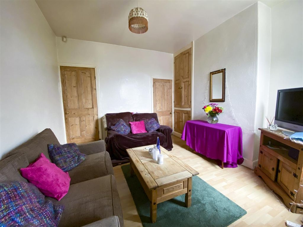 Property photo 3 of 8 Living Room 1.Jpg