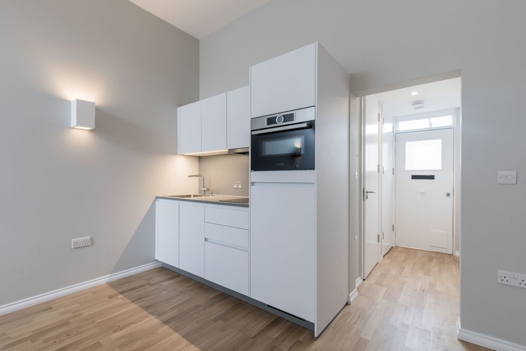 Property photo 1 of 8 Kitchen (Example)