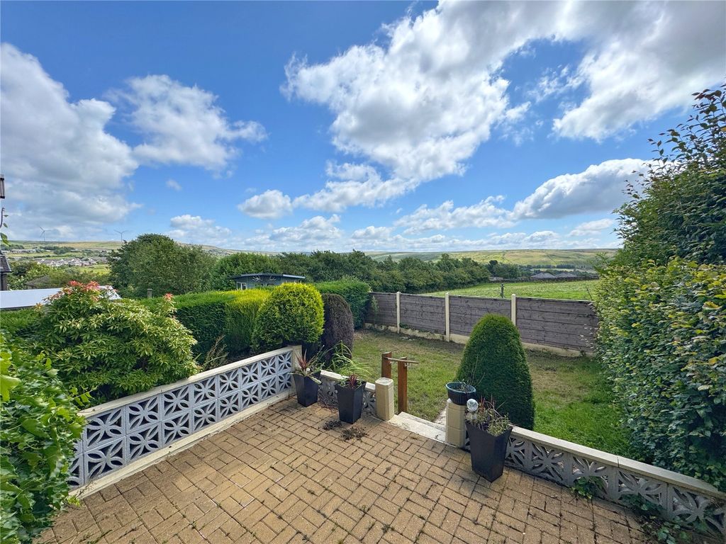 Property photo 3 of 36 Picture No. 25