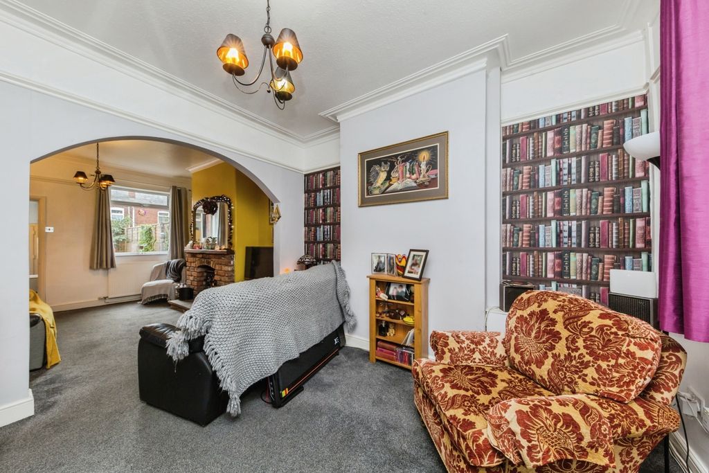 Property photo 3 of 16 Photo