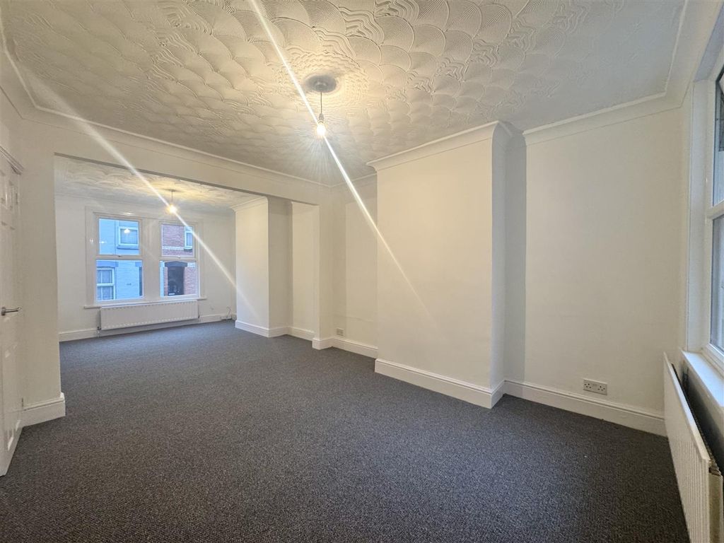 Property photo 2 of 8 Img_5136.Jpg