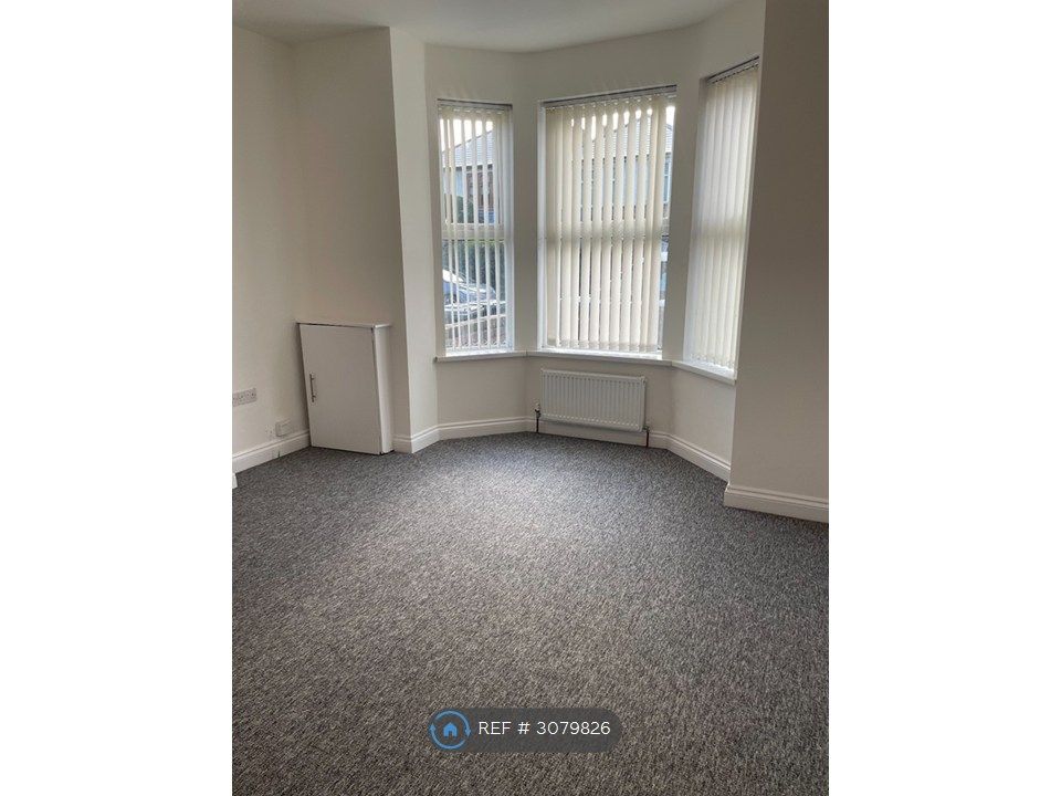 Property photo 1 of 15 Living Room