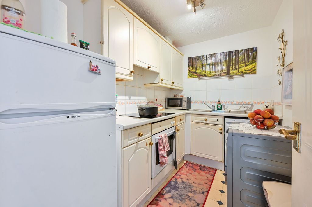Property photo 3 of 7