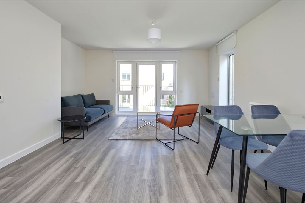 Property photo 3 of 17 Flat 6 Iris Hse-4408