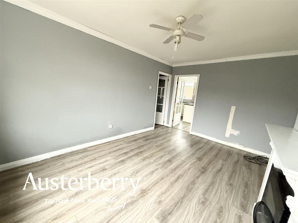 Property photo 3 of 16 Img_5552.Jpg