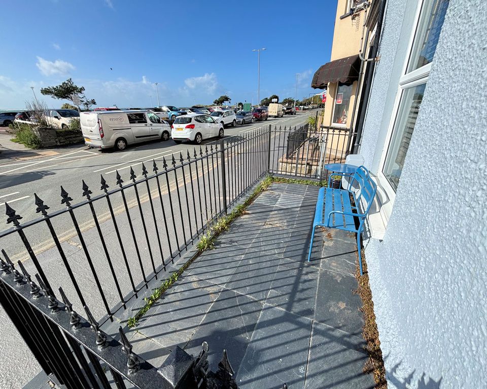 Property photo 3 of 30
