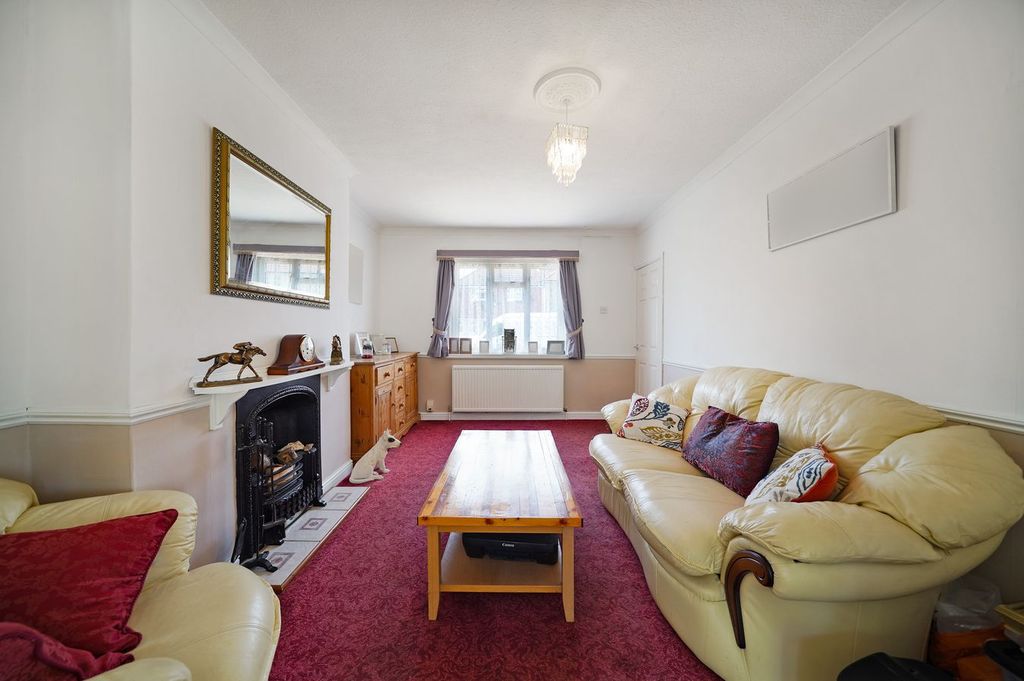 Property photo 3 of 10