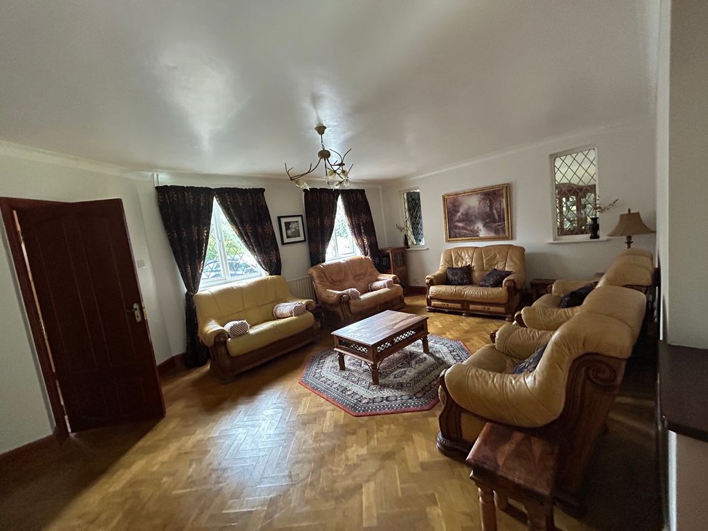 Property photo 3 of 22
