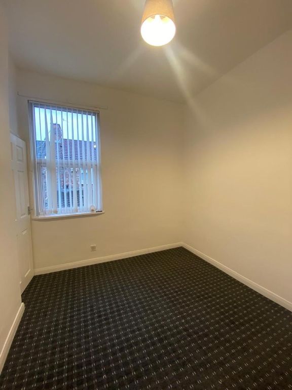 Property photo 2 of 9 Bed 1.Jpg