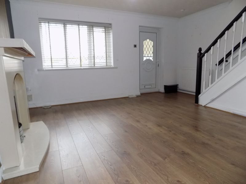 Property photo 3 of 17 Photo 7