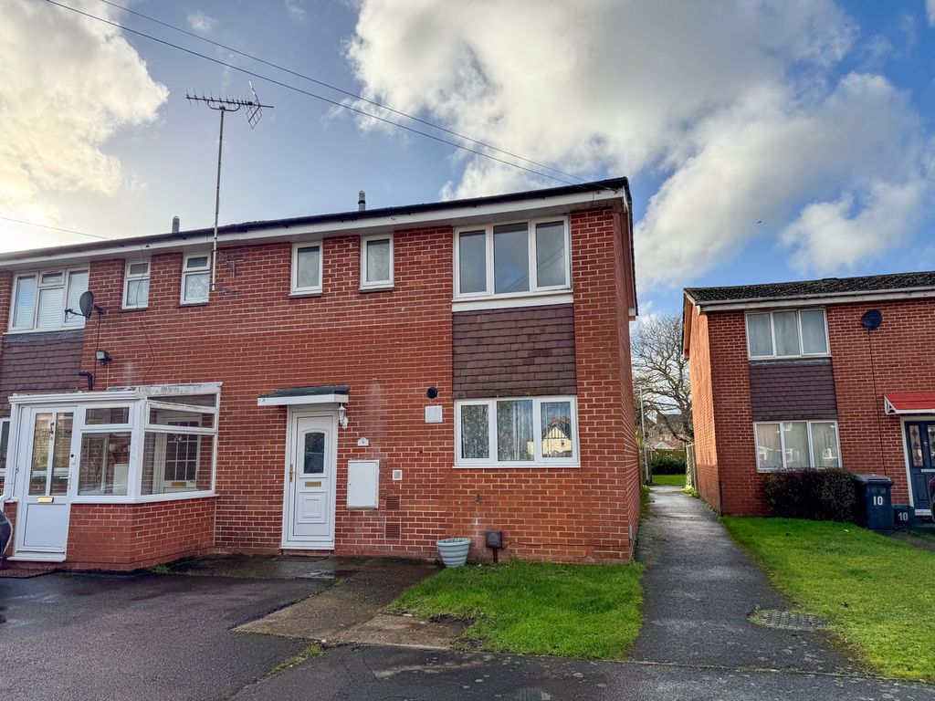 Property photo 1 of 12