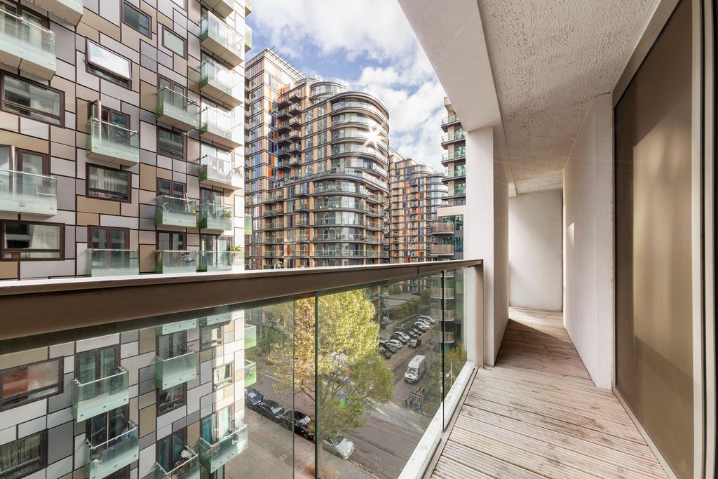 Property photo 2 of 9 Photo 4