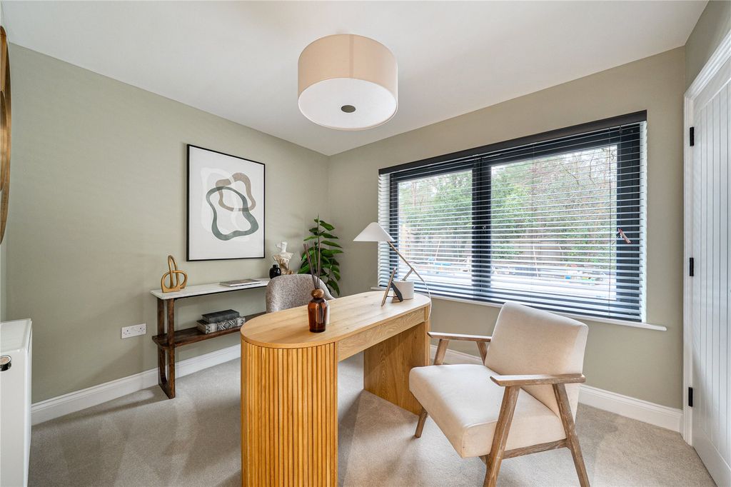 Property photo 3 of 18 Picture No. 11