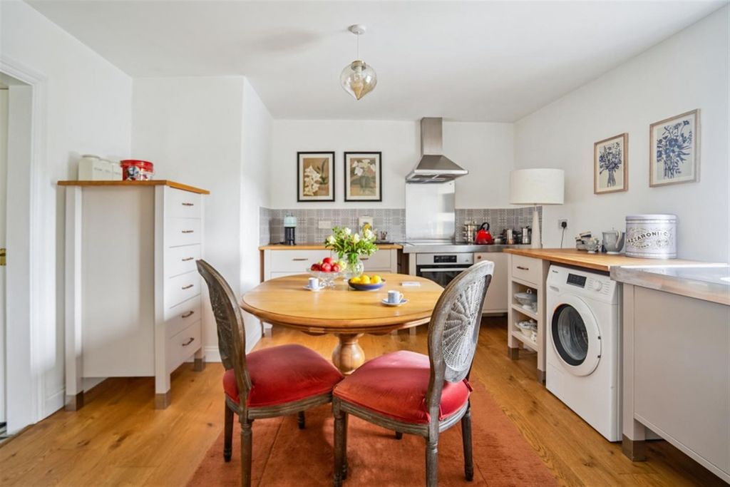 Additional image 11 of 2 bed flat for saleTotteridge Lane, High Wycombe HP13