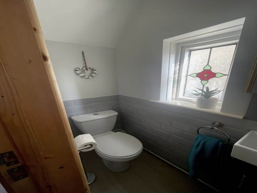 Property photo 3 of 14 Img_9098
