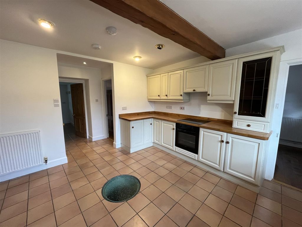 Property photo 3 of 21 Kitchen