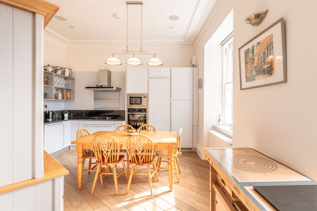 Additional image 12 of 2 bed flat for sale15 Crown Road North, Dowanhill G12