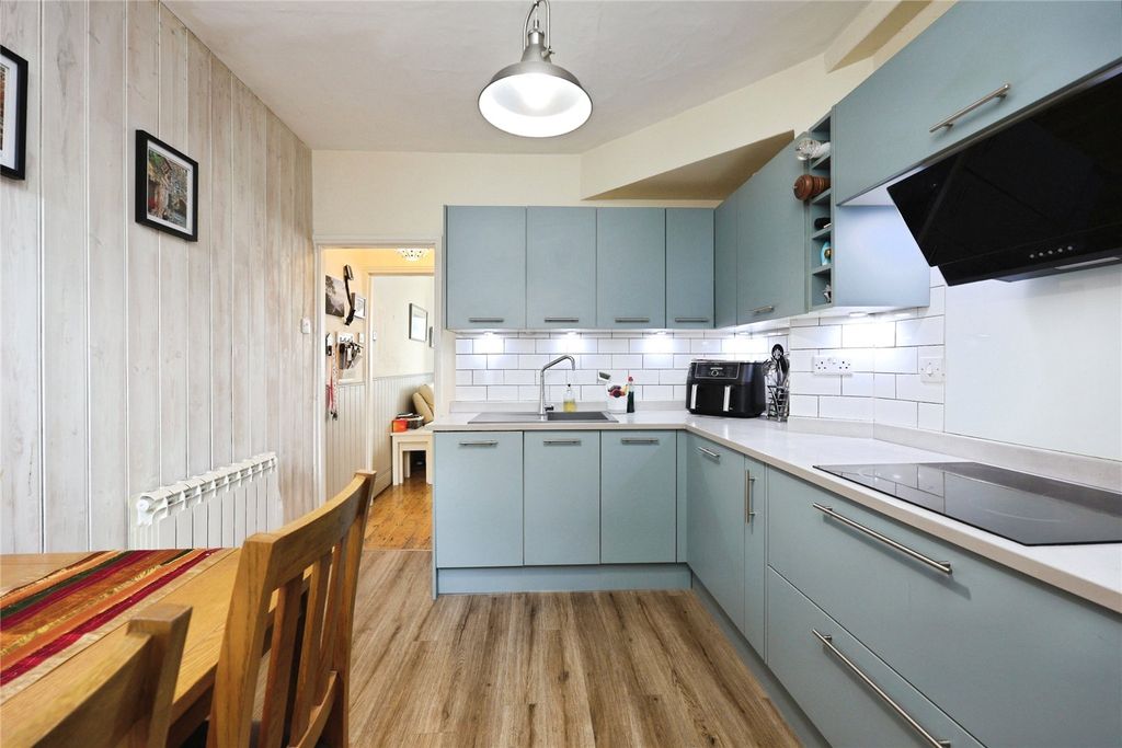 Property photo 3 of 13 Kitchen