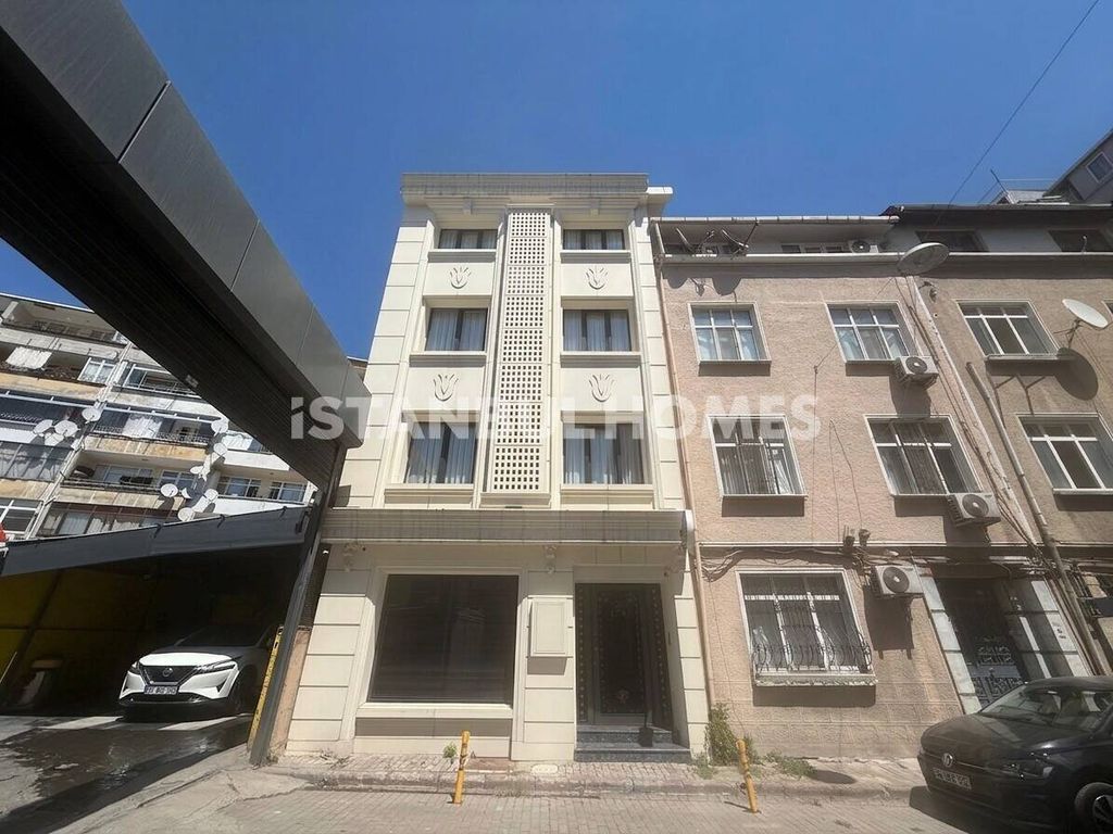 Property photo 1 of 8