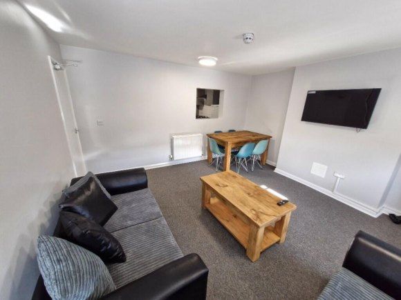 Property photo 2 of 14 9663017.Jpg