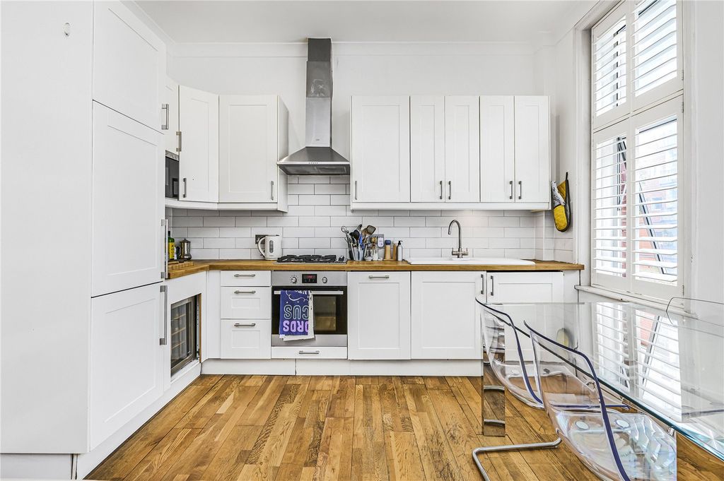 Property photo 3 of 11 Picture No. 28