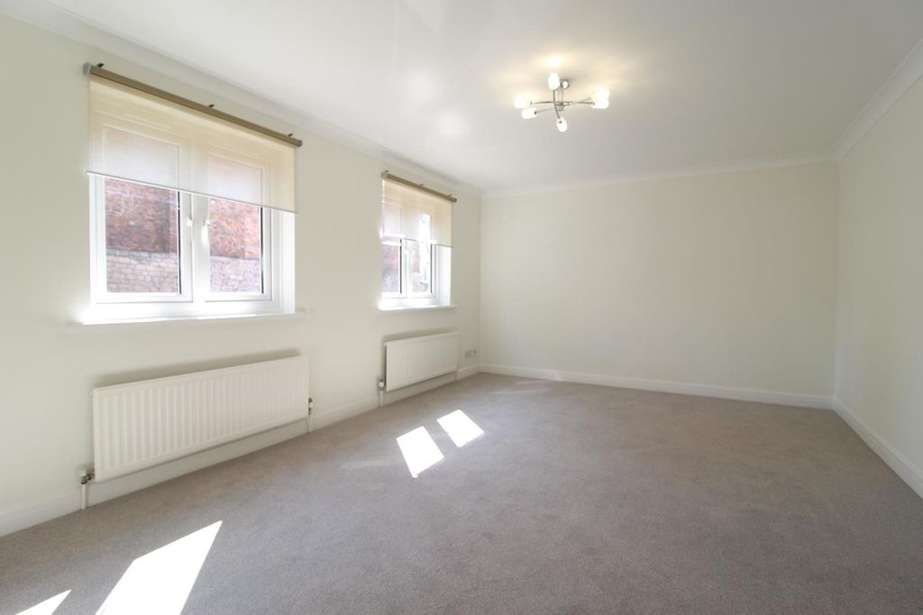 Property photo 3 of 10 0 General