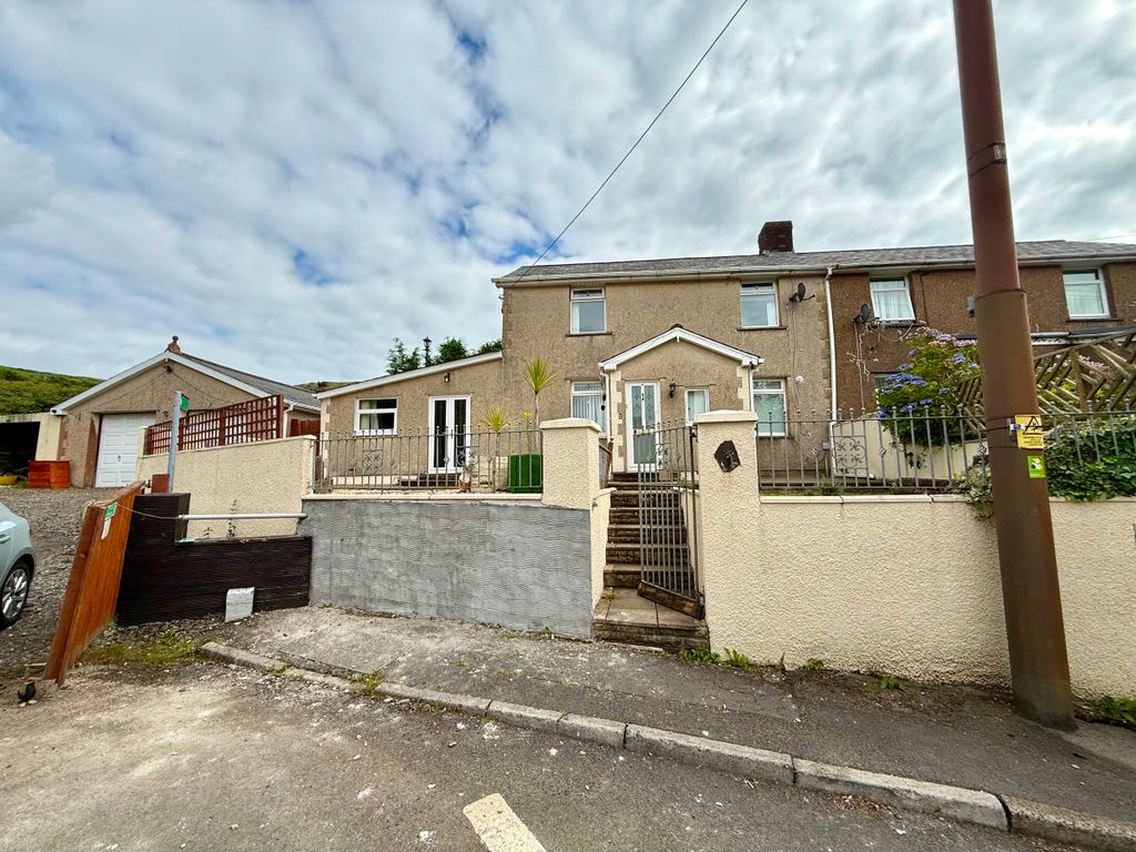 Property photo 2 of 37