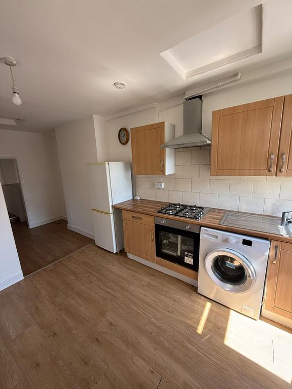 Property photo 3 of 12 Kitchen