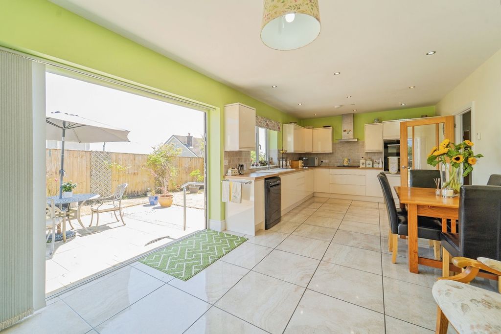 Property photo 2 of 17 Pbox-Img.Jpg