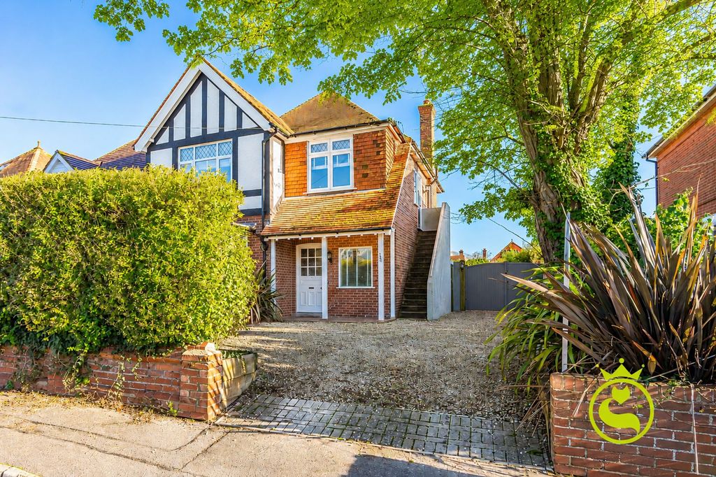 Property photo 1 of 27