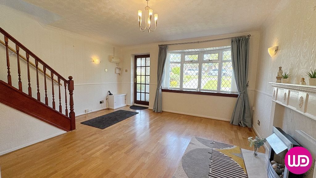 Property photo 3 of 34