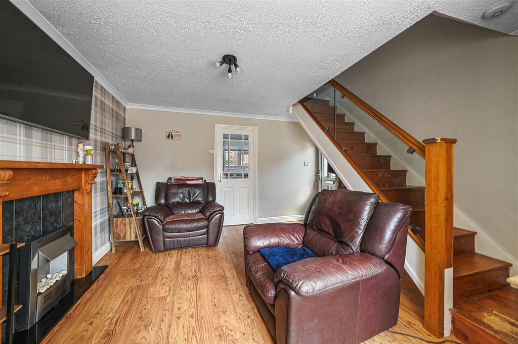 Property photo 3 of 10 Sitting Room