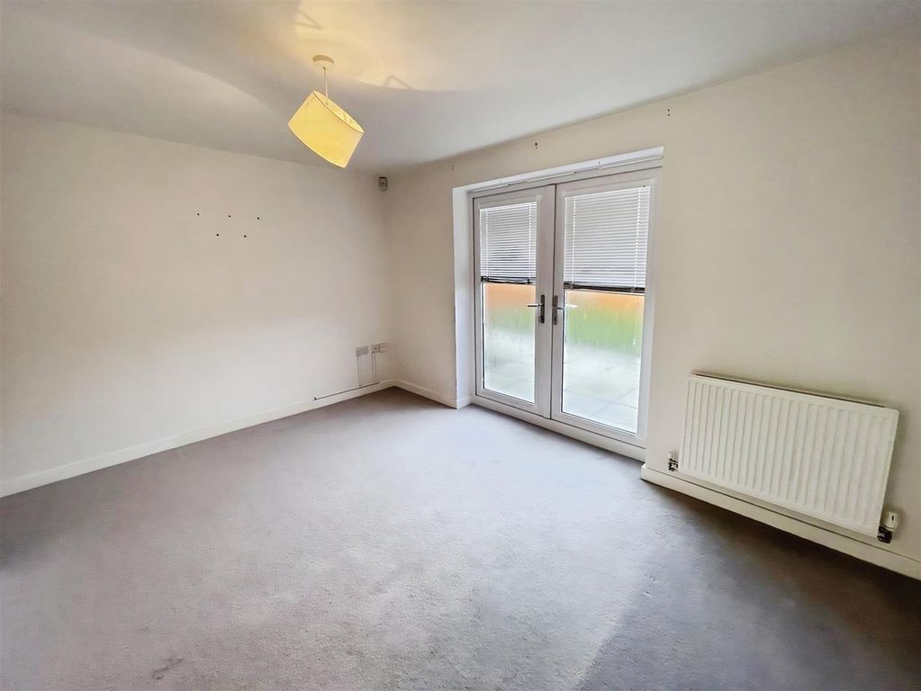 Property photo 3 of 19 E8c92556-Vy9Mvhimm0Mcbxcnkzmnwa.Jpg