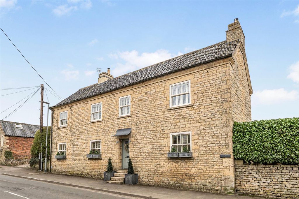 Property photo 1 of 19 1437780-1-69cd4F2cc8d85.Jpg