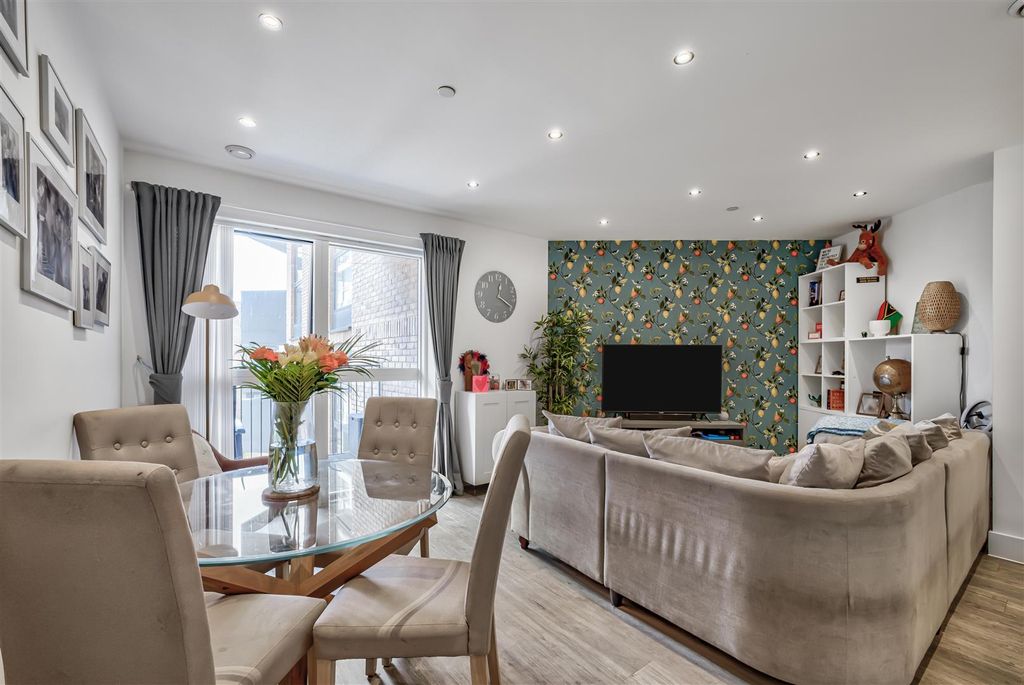 Property photo 2 of 11 1.Jpg