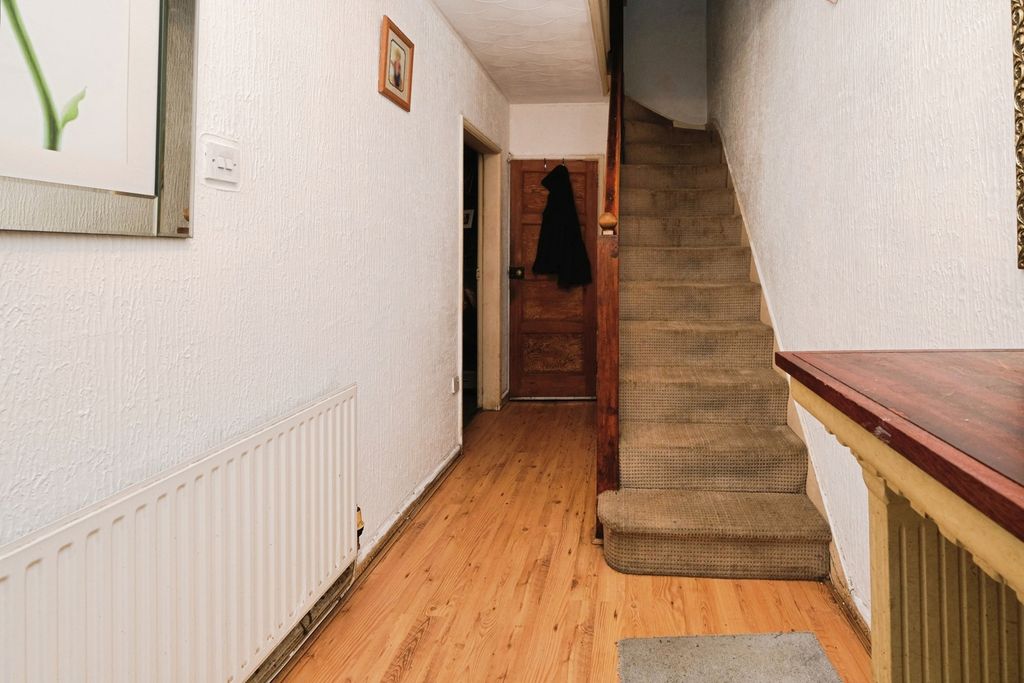 Property photo 2 of 17 Pbox-Img.Jpg