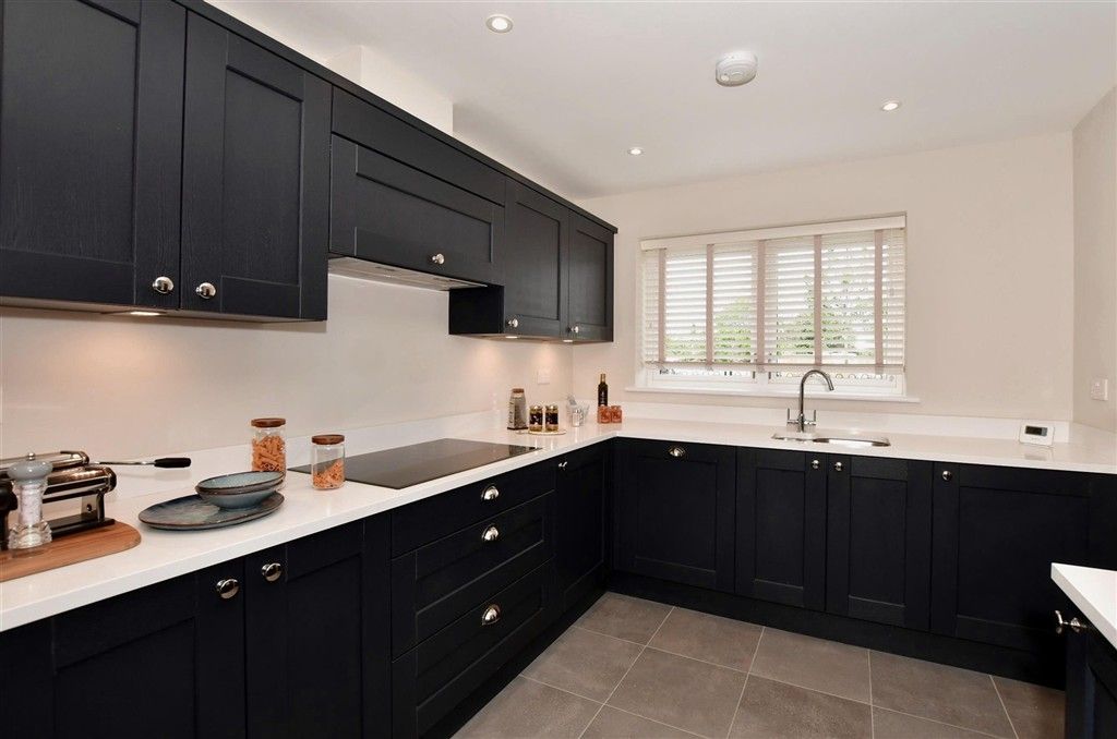 Property photo 2 of 5 Kitchen