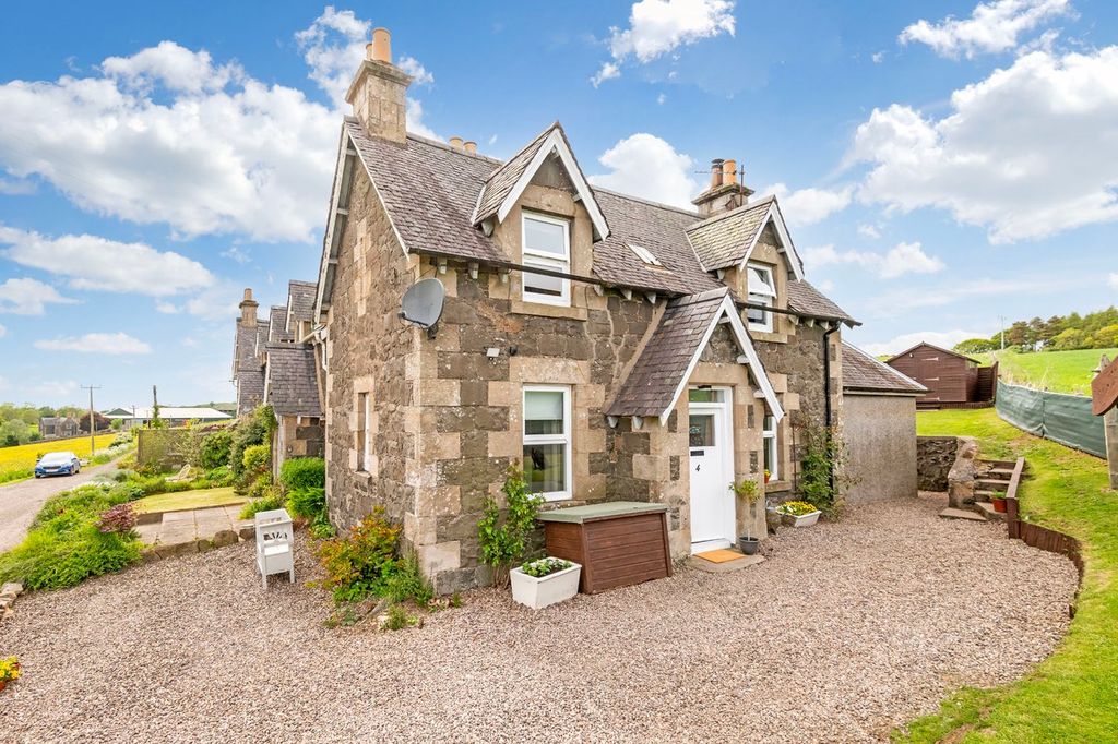 Property photo 1 of 18