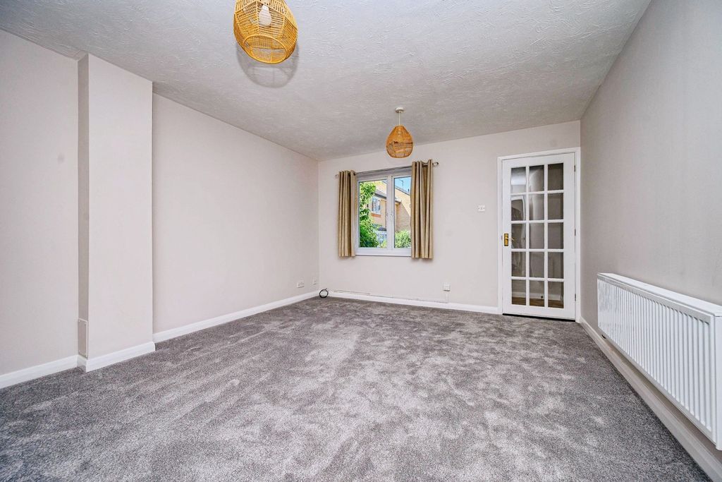 Property photo 2 of 13 Photo