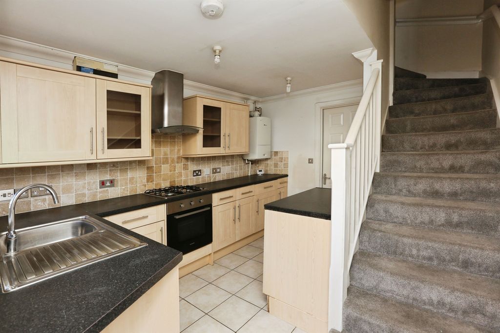 Property photo 2 of 13