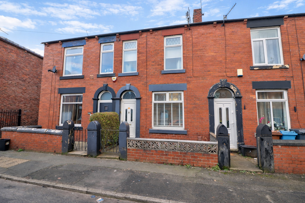 Property photo 1 of 10 Front