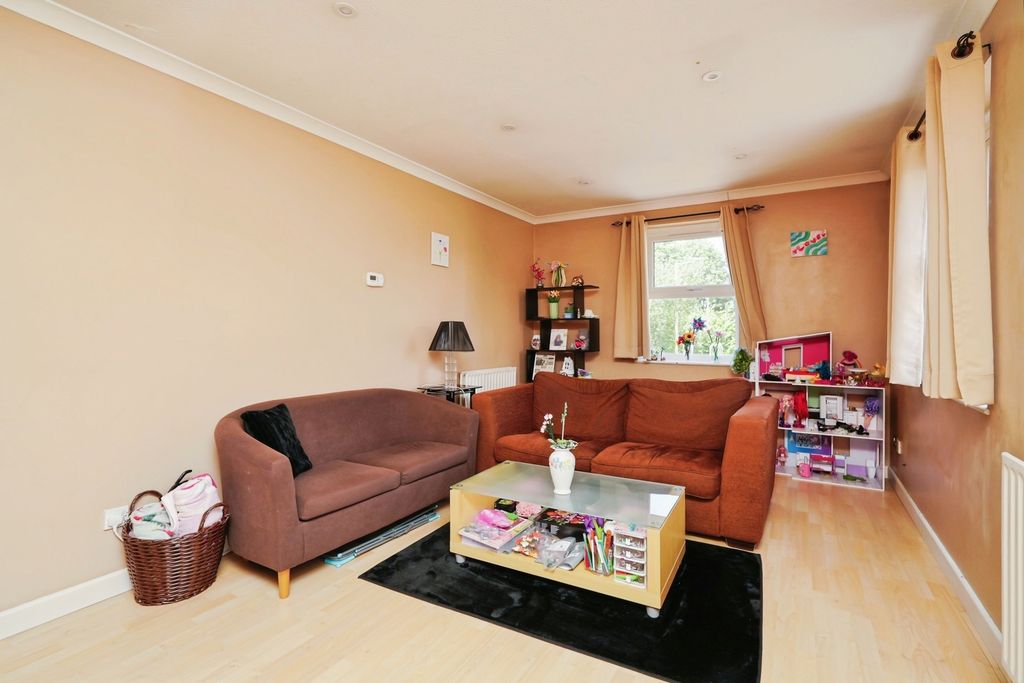 Property photo 2 of 8 Pbox-Img.Jpg