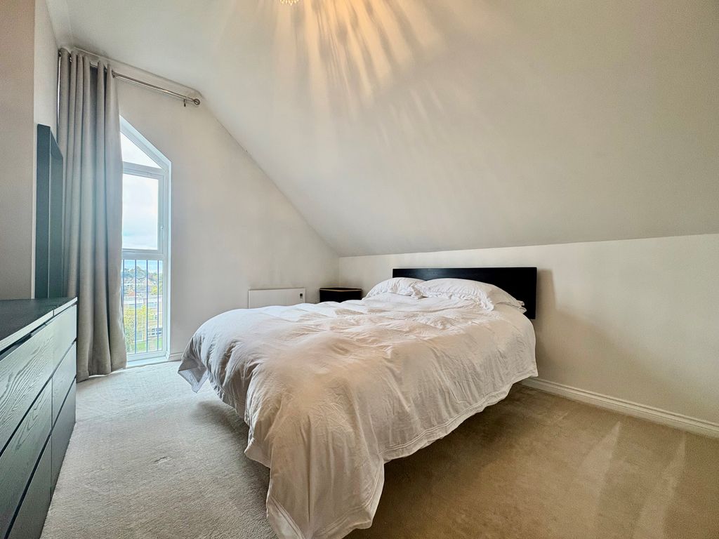 Property photo 1 of 12 Bedroom