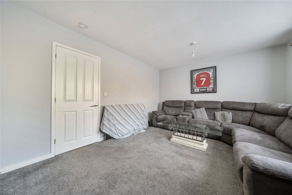 Property photo 2 of 20 Picture No. 12