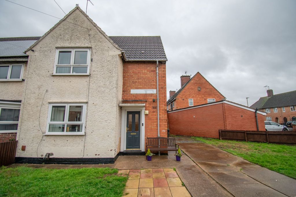 Property photo 1 of 12